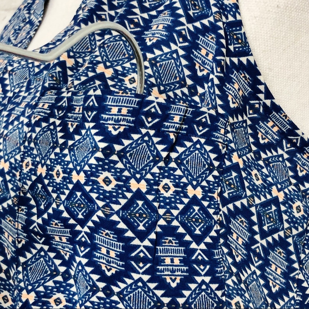 LUSH Boho Blue Mod Print Sleeveless V-Neck Tunic Tank-Top Blouse Size Small - Picture 7 of 15